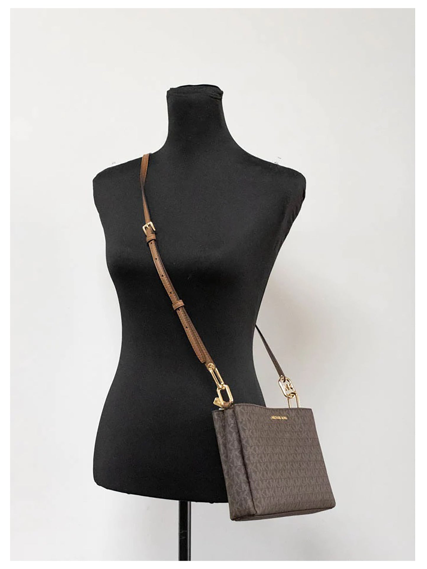 תיק לאישה 35H1G9TC8B-BRN