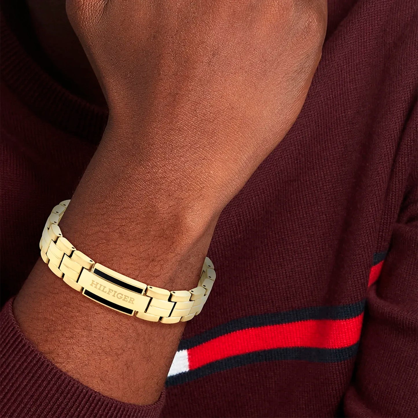 צמיד מתכת לגבר TOMMY HILFIGER מקולקציית PARKER עם לוגו המותג דגם 2790601