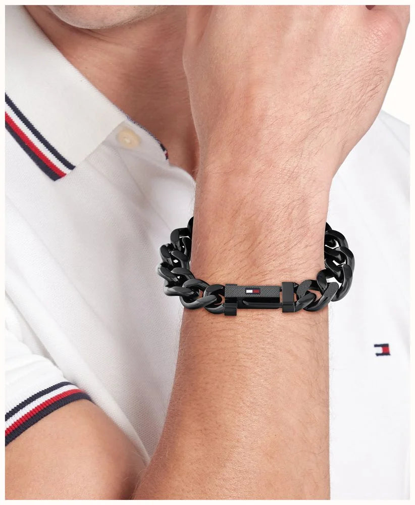 2790639 עם לוגו המותג דגם WILD מקולקציית TOMMY HILFIGER צמיד מתכת לגבר של המותג