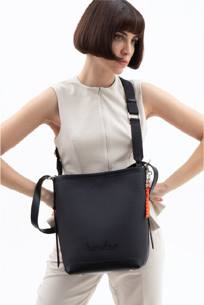 "תיק אישה של המותג Bentton מדגם BNT-1528/BLK "